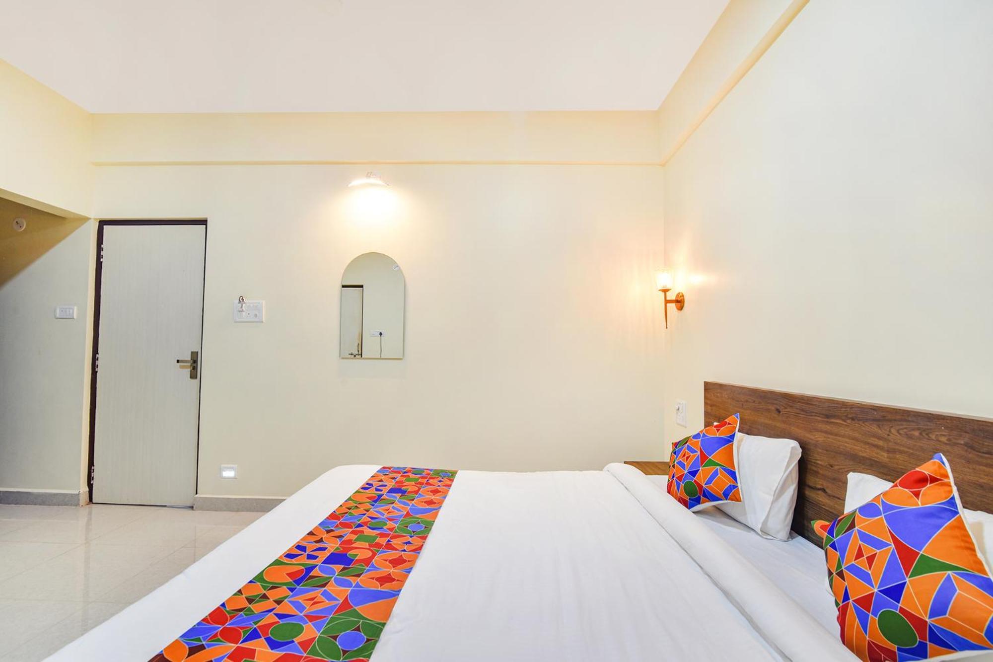 Fabhotel Baga Tulip - 500M From Baga Beach 外观 照片